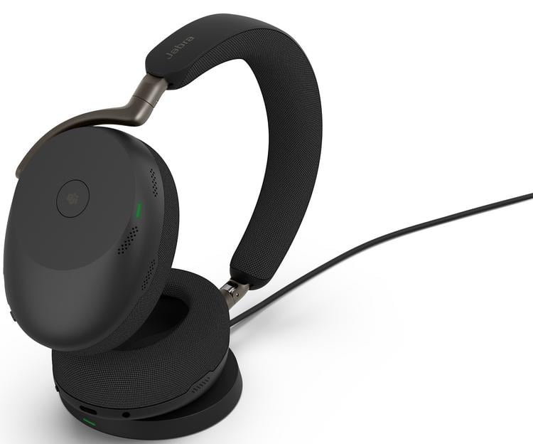 JA38599-989-889 Jabra Evolve3 85 UC USB-C met laadstation: premium headset met adaptieve ANC, 6 microfoons, ClearVoice-technologie, snelladen en langdurig comfort voor gefocust hybride werken.